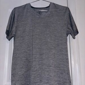 Amazon Essential Heather Gray Athletic Shirt Size Medium